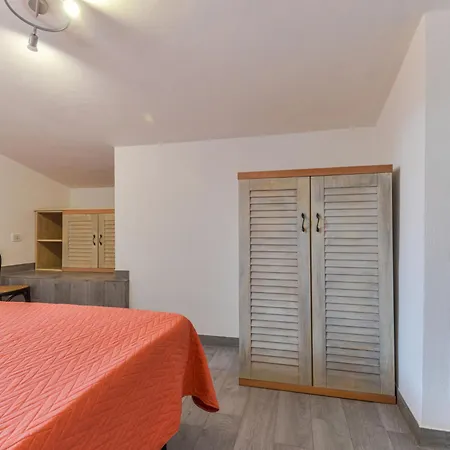 Daire Il Melograno-7 By Interhome *